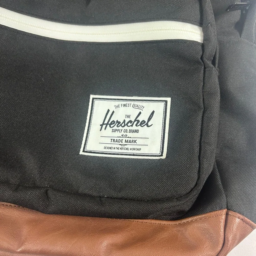 Herschel Heritage Backpack Mens Medium Black Tan Canvas Laptop Sleeve Travel